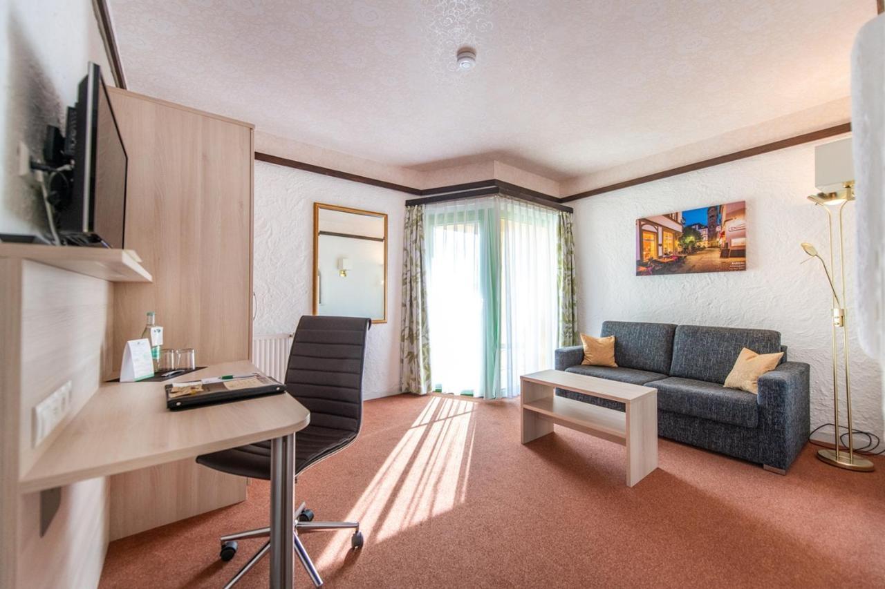 Contel 4*